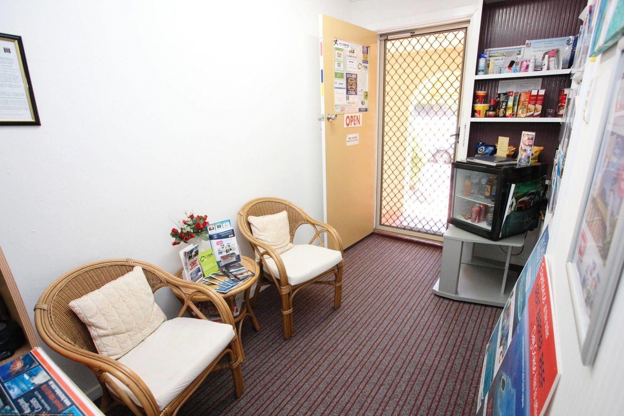 Bundaberg Coral Villa Motor Inn Exteriör bild