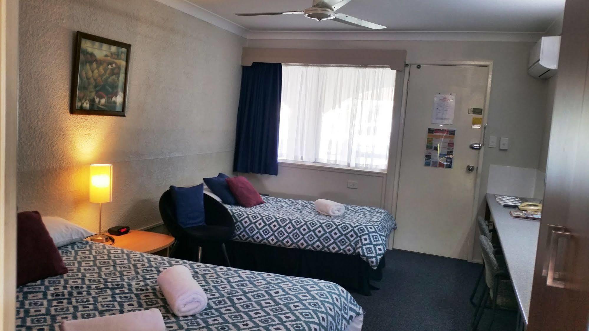 Bundaberg Coral Villa Motor Inn Exteriör bild